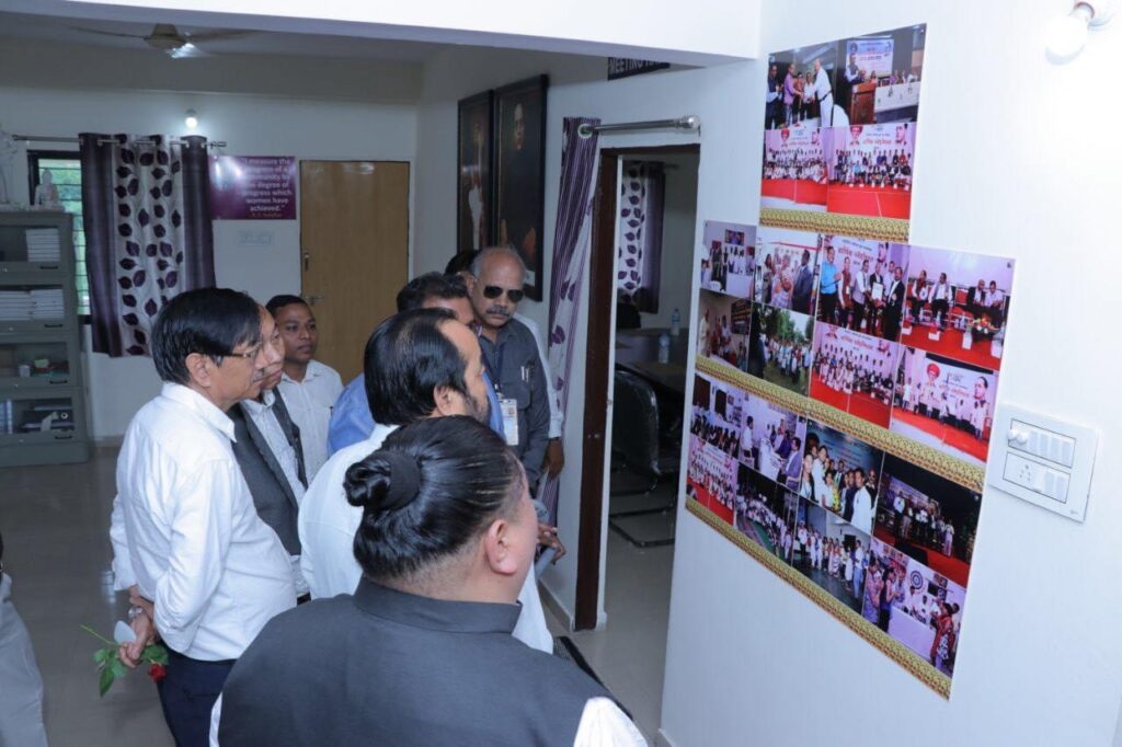 Image gallery image